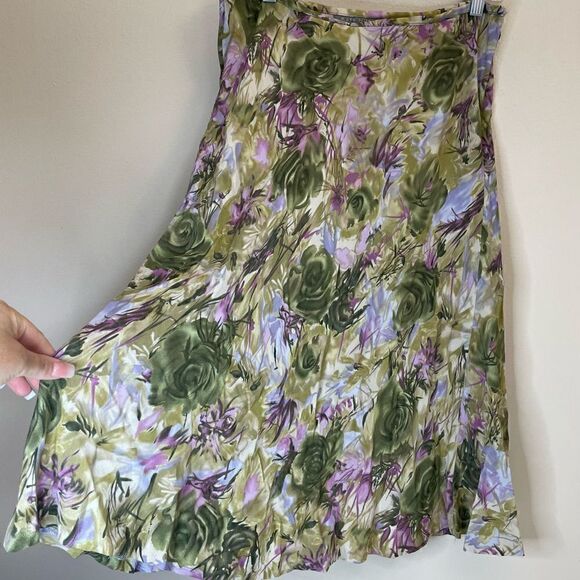 Kate Hill | Petite Size 8| Floral | Flowing| Boho|Peasant|lightweight | Midi - Picture 8 of 10